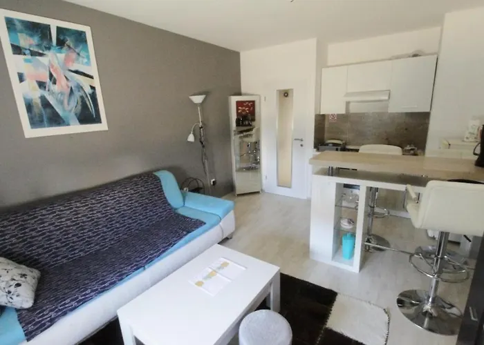 Jana Apartment *